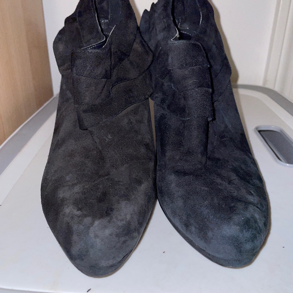Black suede heels